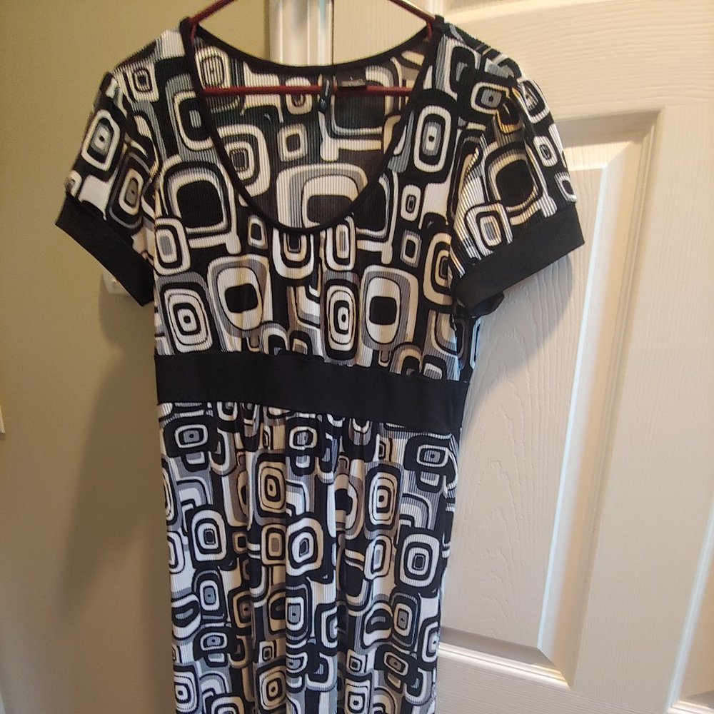 Black and white casual dress